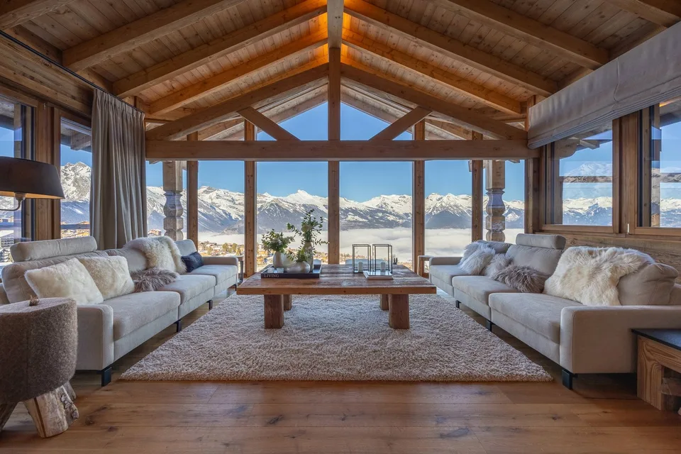 Location à la semaine : Magnifique chalet en vieux bois avec vue spectaculaire sur la vallée