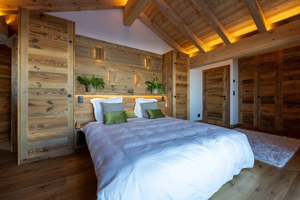 Mietwohnung für die Woche: Prächtiges Holzchalet mit spektakulärem Blick auf das Tal – Foto 11 von 19