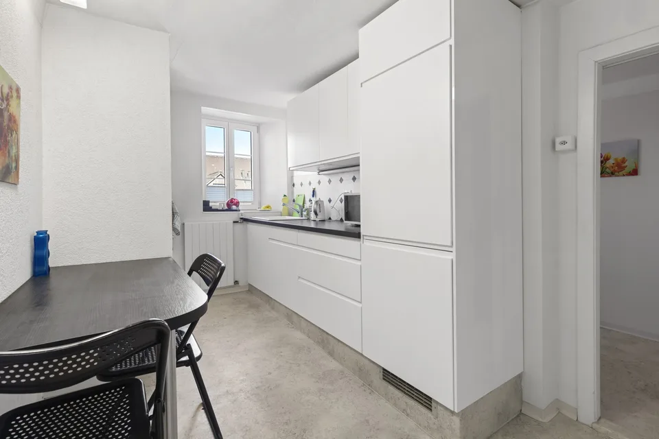Attractive office on the 2nd floor in a central location in Wetzikon for rent – photo 10 of 13