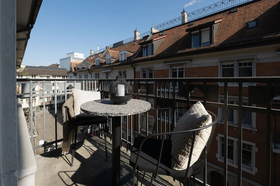 Charmant appartement meublé 3.5 pièces dans un immeuble ancien avec balcon à Zurich Seefeld – photo 18 sur 20