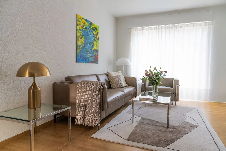 Modern Furnished 3.5-Room Apartment in Zürich's Prestigious 8008 District