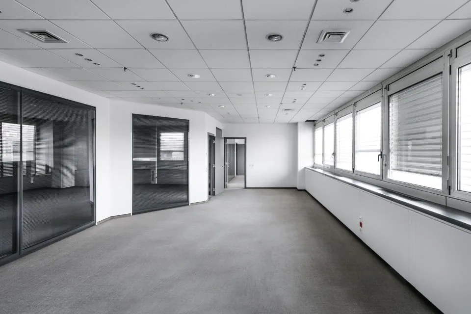 LUGANO NORD - HELLVES BÜRO MIT 990MQ ZU VERMIETEN (rif. 210)