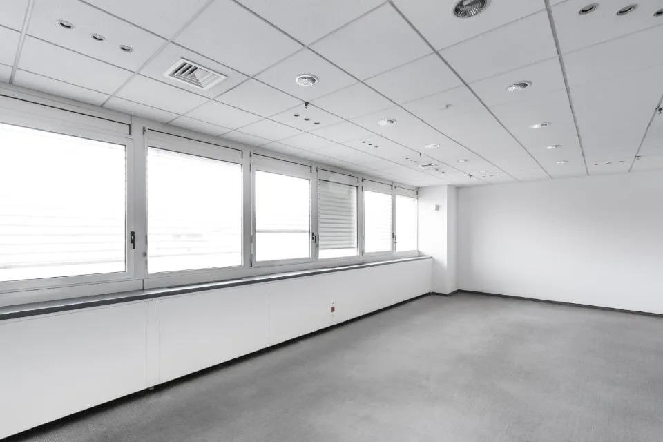 LUGANO NORTH - BRIGHT OFFICE WITH 990SQM FOR RENT (ref. 210) – photo 9 of 20
