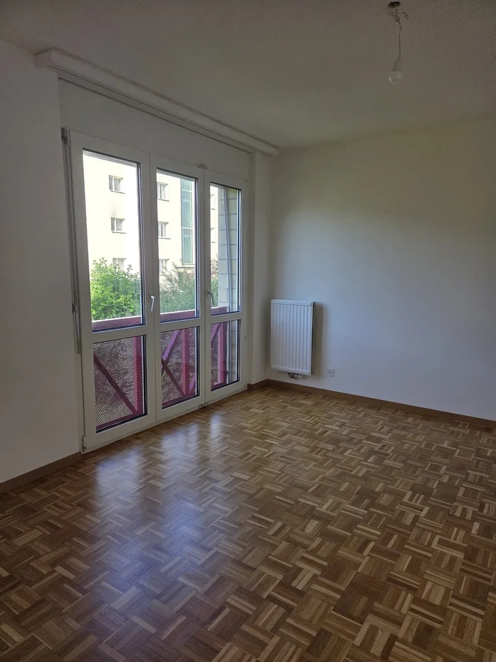 Wohnung 4,5 Zimmer im 1. Stock, 90 m2, ohne Aufzug