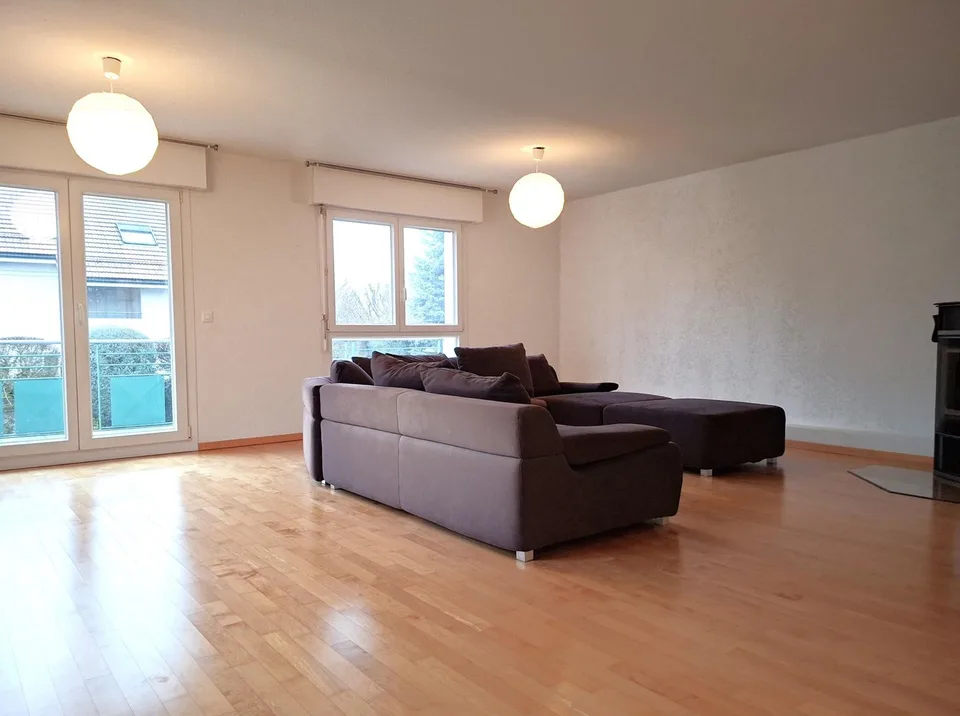 Schönes Doppelstockapartment mit 6 Zimmern in einem außergewöhnlichen Umfeld