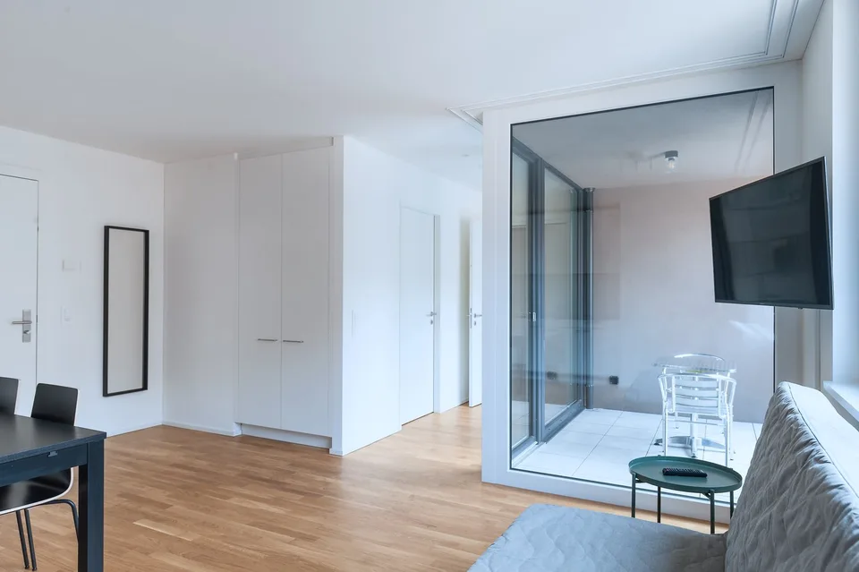 Moderne 2.5-Zimmer-Wohnung mit Balkon in Basel – photo 6 of 13