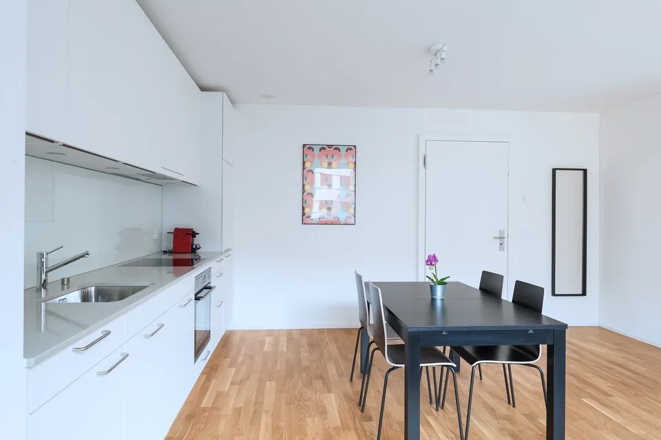 Moderne 2.5-Zimmer-Wohnung mit Balkon in Basel