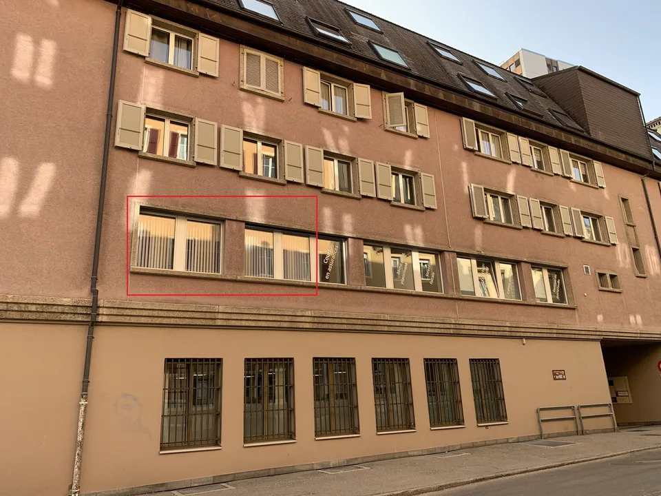 Spacieux Bureau au 1er étage à louer à La Chaux-de-Fonds
