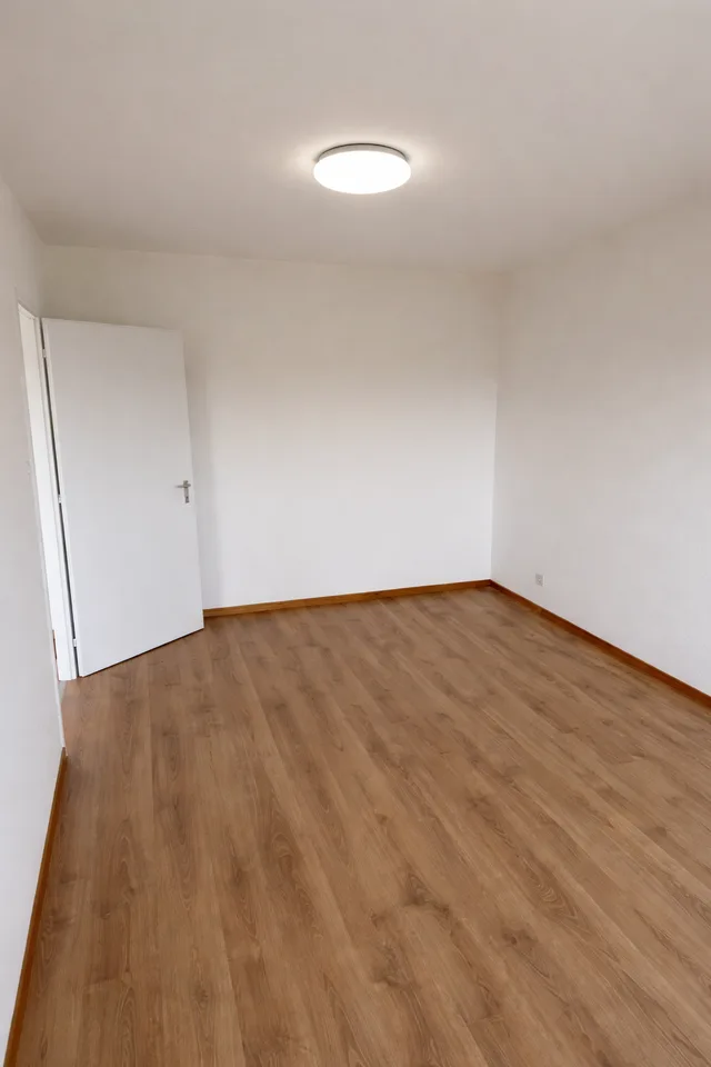 Bell'appartamento di 2,5 locali a La Chaux-de-Fonds – completamente rinnovato e luminoso!