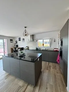 Prächtige 6.5-Zimmer-Dachwohnung mit Terrasse