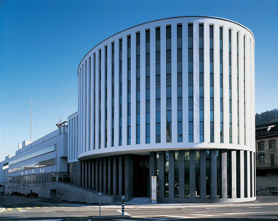 Einstellplätze an zentraler Lage zu vermieten