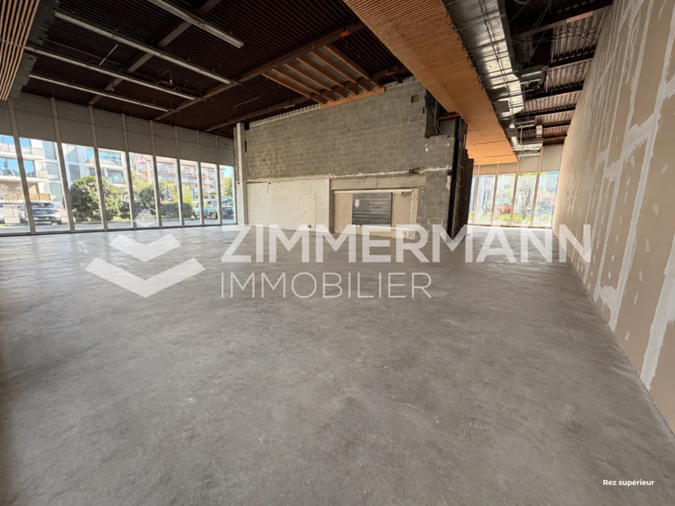 Superficie commerciale al pian terreno 525m2