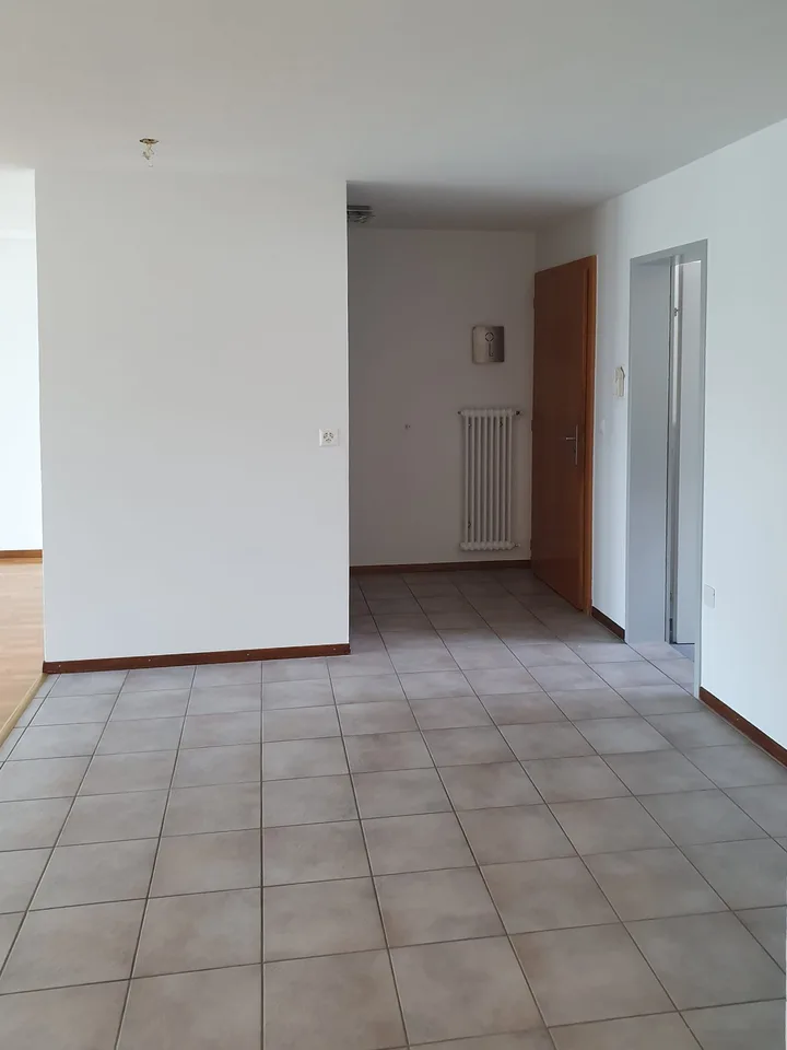 Appartamento moderno di 4,5 locali con vista sulla montagna a Brig-Glis
