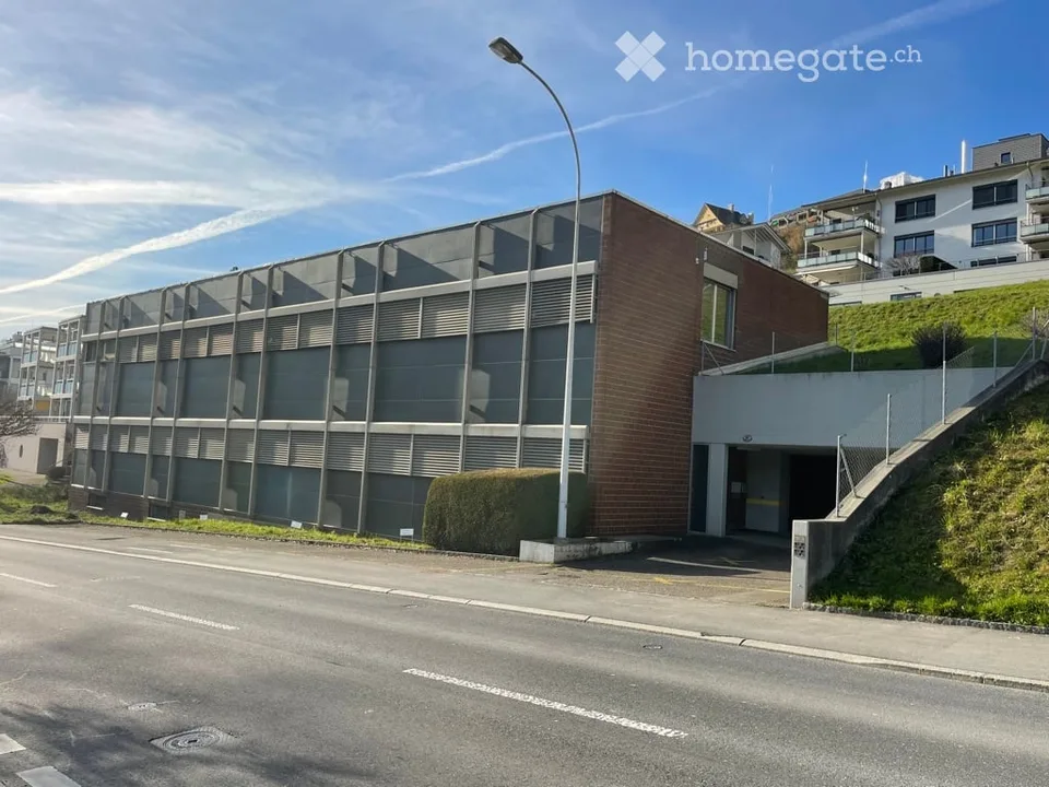 Spazio polivalente di 350 m2 in una posizione ambita nella città di Lucerne