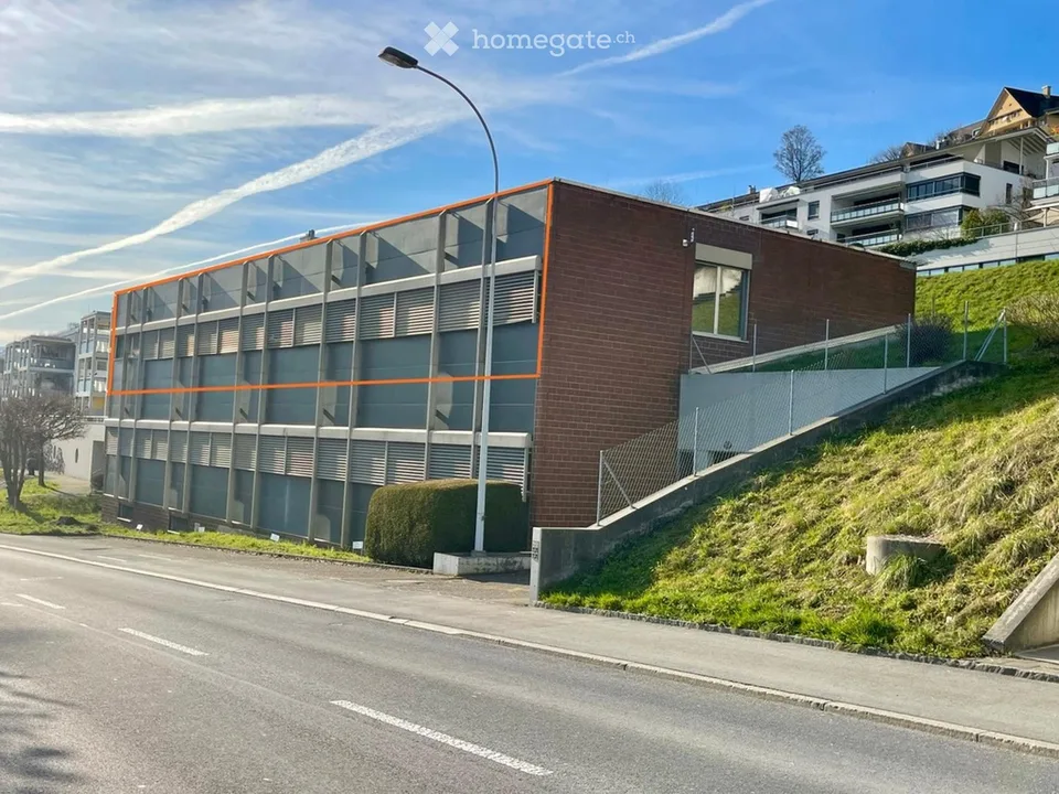 Spazio polivalente di 350 m2 in una posizione ambita nella città di Lucerne