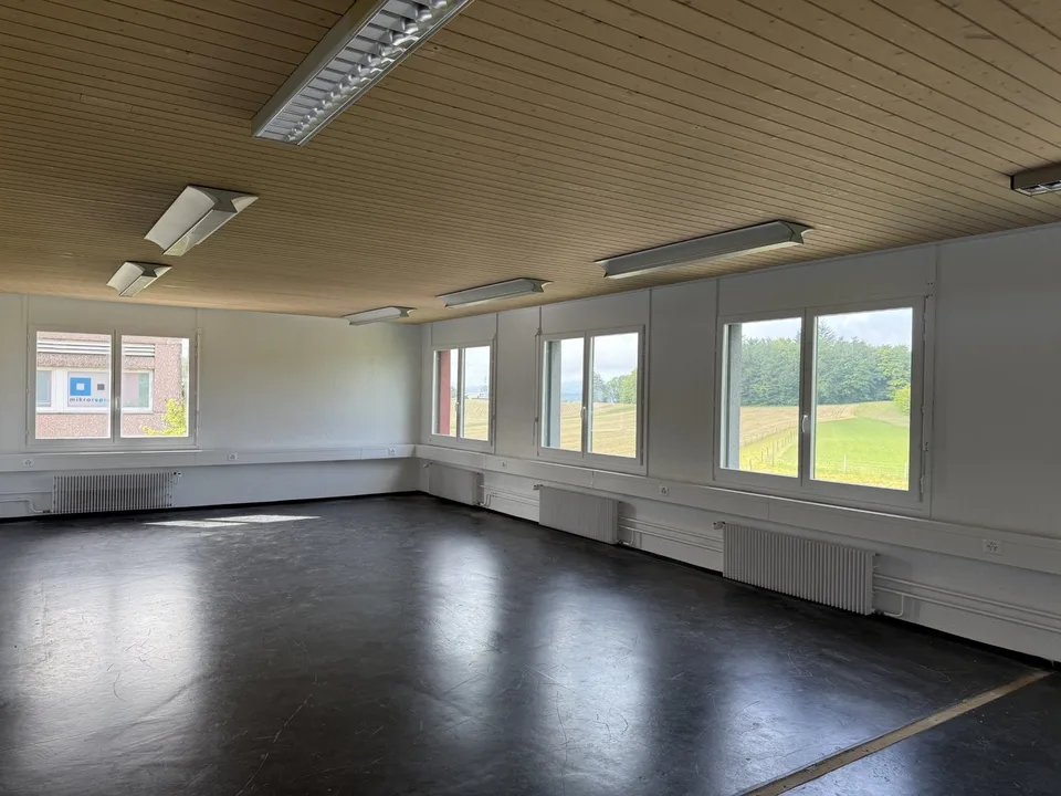 Unité de bureau moderne dans un excellent emplacement à Baden-Dättwil