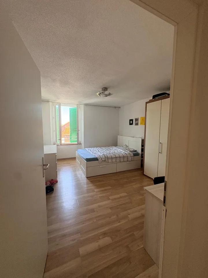 Beautiful 4.5-room apartment of approximately 95 m² in a character building in Henniez – photo 7 of 19