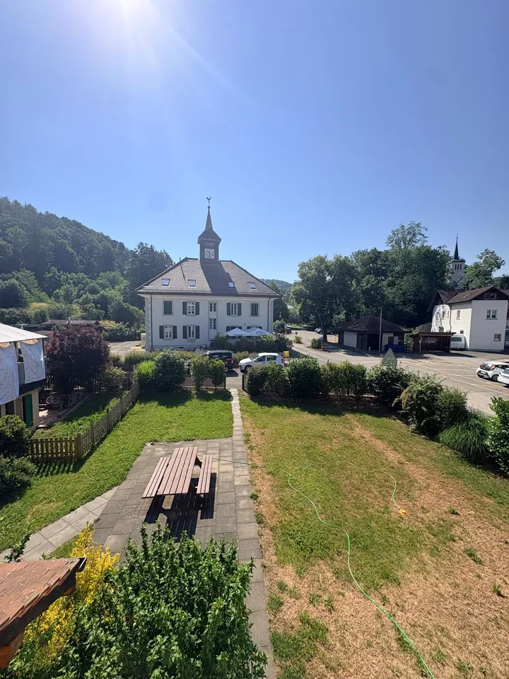Beautiful 4.5-room apartment of approximately 95 m² in a character building in Henniez – photo 13 of 19