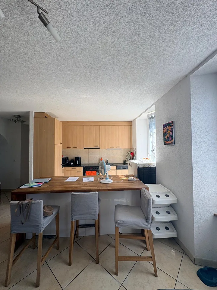 Bell'appartamento di 4.5 locali di circa 100 m² in un edificio di carattere a Henniez