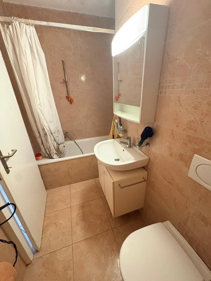 Beautiful 4.5-room apartment of approximately 95 m² in a character building in Henniez – photo 12 of 19