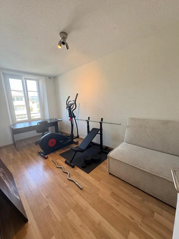 Beautiful 4.5-room apartment of approximately 95 m² in a character building in Henniez – photo 8 of 19