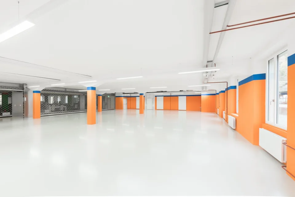 Immeuble commercial à Aathal-Seegräben