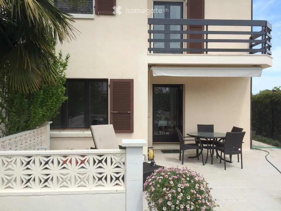 Maison bifamiliale de 6 pièces avec jardin à Coppet