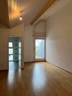 ZU VERMIETEN - Große Wohnung in Mannens