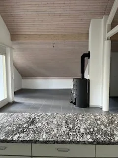 À LOUER - Grand appartement à Mannens