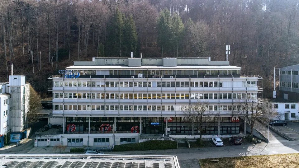 Uffici - climatizzati - con pavimenti rialzati - convenienti
