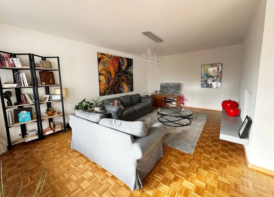 Untervermietung - Schönes möbliertes Apartment mit 7.5 Zimmern / 4 Schlafzimmern / Balkon