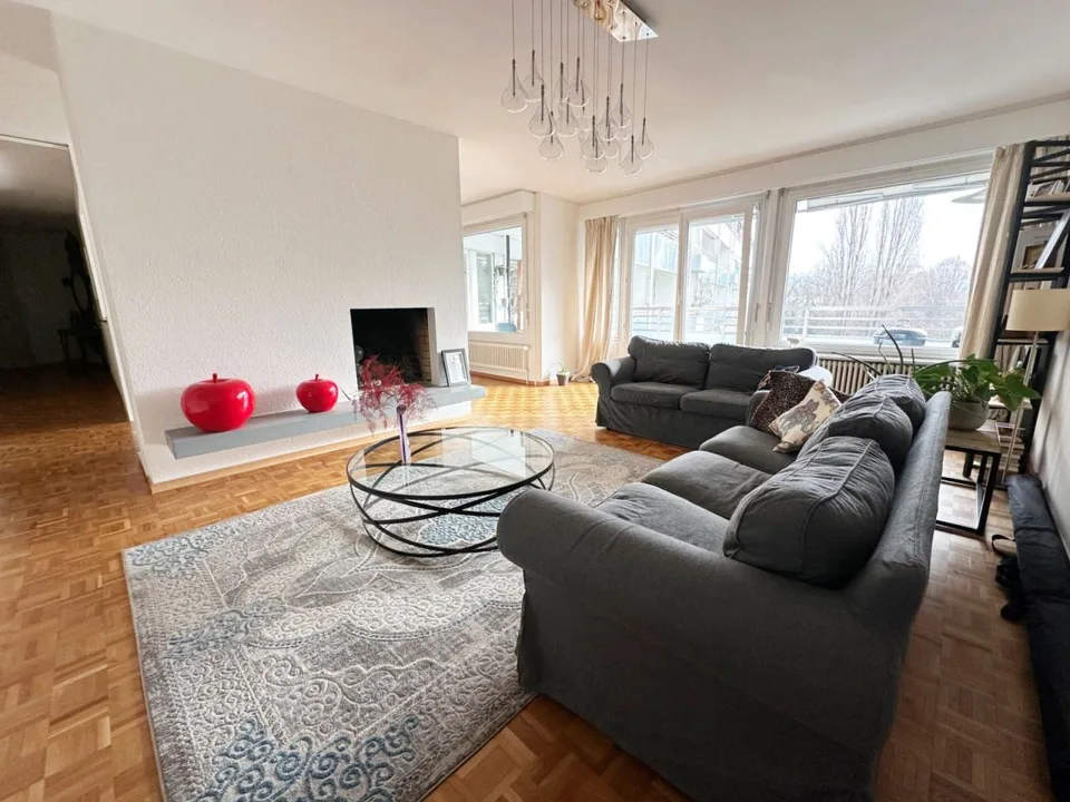 Untervermietung - Schönes möbliertes Apartment mit 7.5 Zimmern / 4 Schlafzimmern / Balkon
