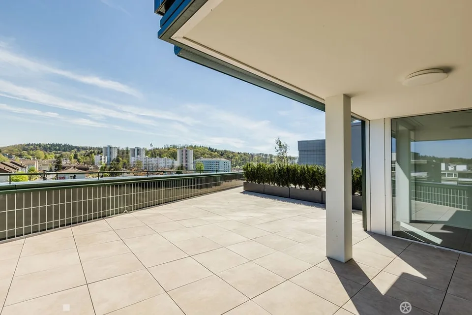 EINZIGARTIGES ÖKOLOGISCHES WOHNERLEBNIS - 5.5 Zimmerwohnung mit grossem Terrassensitzplatz