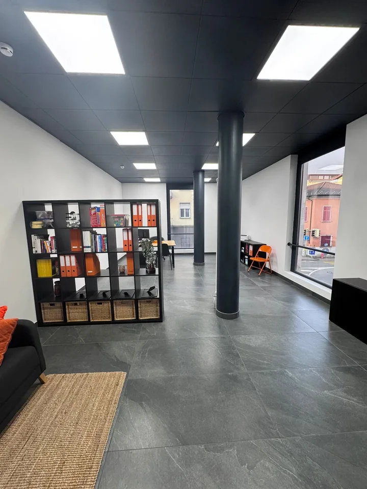 Centro 6, spazio commerciale, Locarno