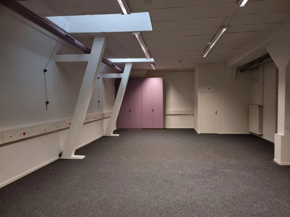 Sala di ca. 78 m2 in affitto a Neuchâtel