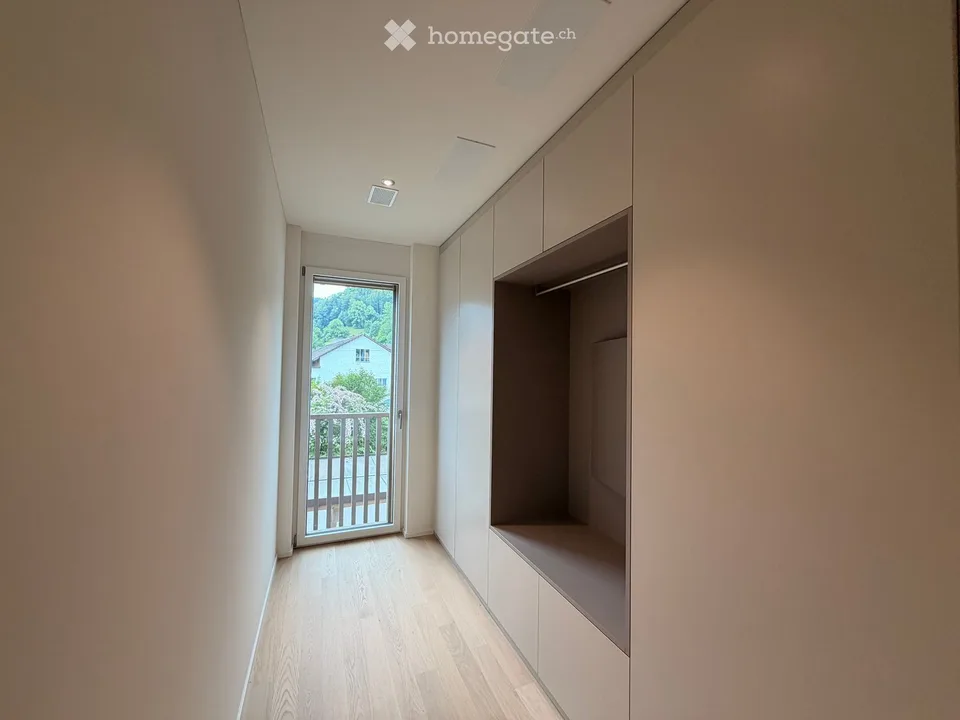 Appartamento nuovo di 3,5 locali luminoso con balcone a Zell ZH