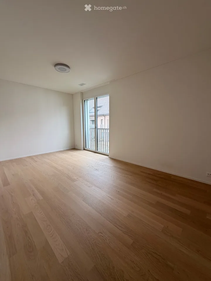 Appartamento nuovo di 3,5 locali luminoso con balcone a Zell ZH