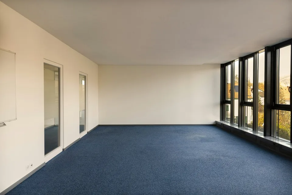 177m² Ready-to-occupy Top Office Spaces in Aesch - GWERB7