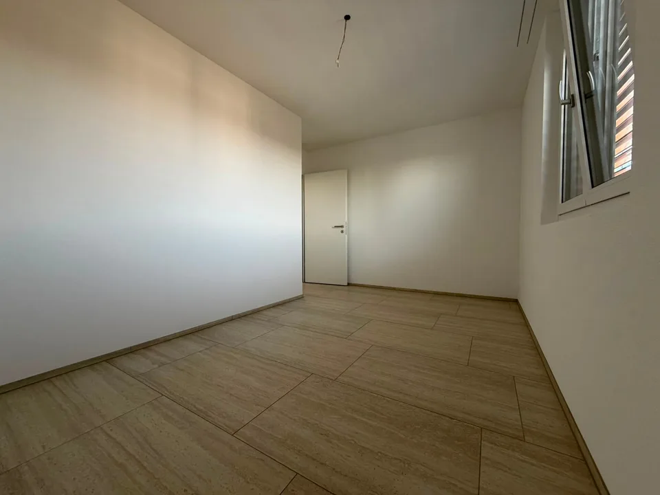 Appartement de 3,5 pièces en attique au 3e étage à Bettwiesen – disponible immédiatement