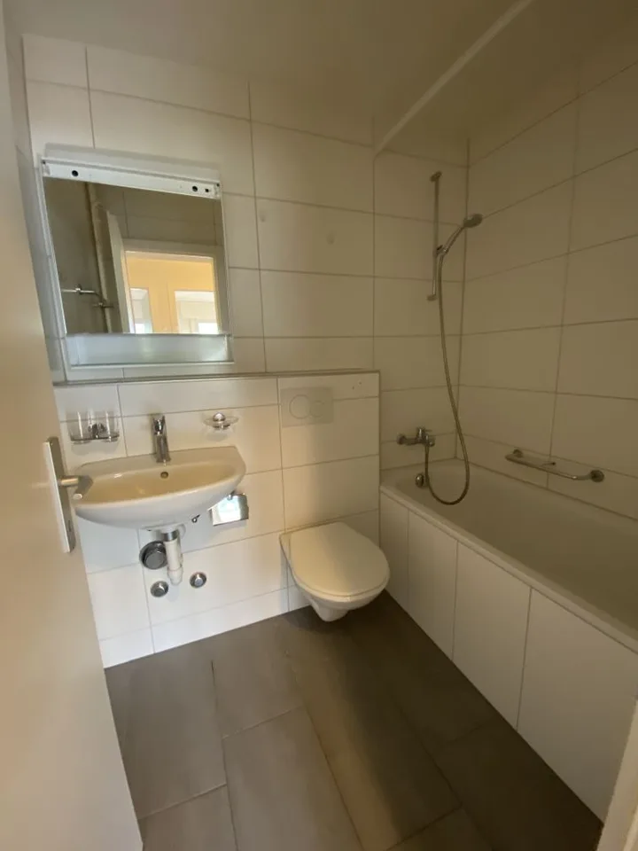 Appartamento moderno di 3.5 locali con balcone a La Chaux-de-Fonds