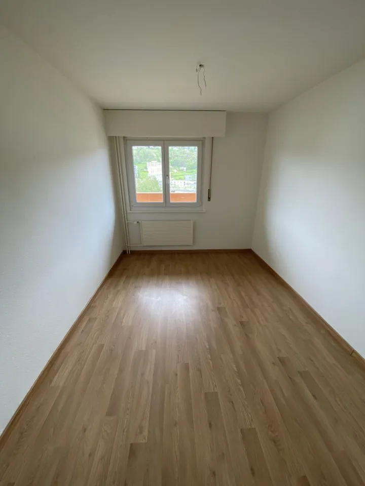 Appartamento moderno di 3.5 locali con balcone a La Chaux-de-Fonds