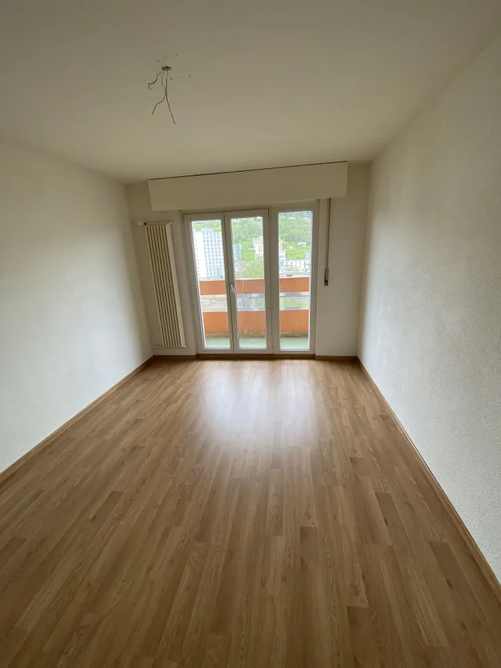 Appartamento moderno di 3.5 locali con balcone a La Chaux-de-Fonds