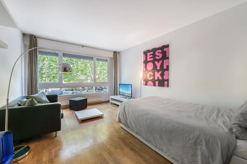 Bright & Well-Located Studio in Charmilles, Geneva