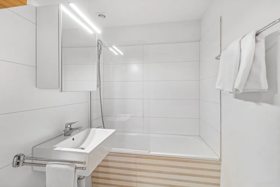 ✨ Appartamento 2 Camere Moderno in Affitto a Zurigo – Posizione Ideale & Completamente Ristrutturato ! ✨ – foto 9 di 9