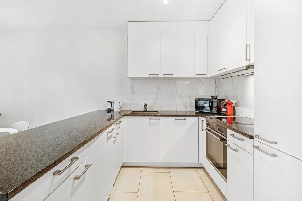 ✨ Appartamento 2 Camere Moderno in Affitto a Zurigo – Posizione Ideale & Completamente Ristrutturato ! ✨