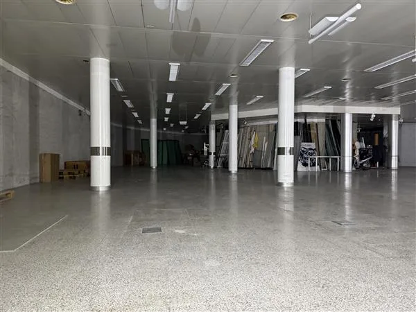 Mendrisio: Espace commercial 1 local