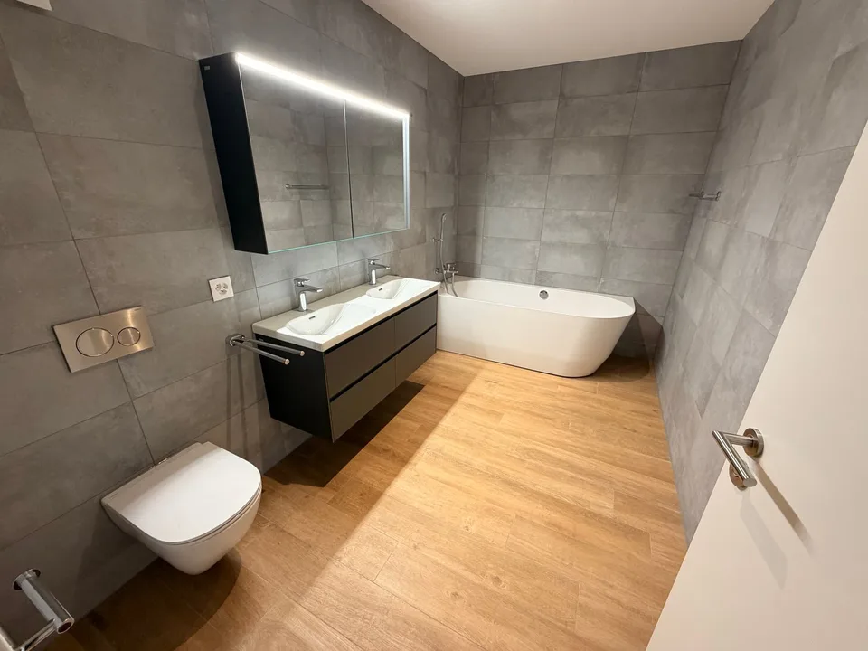 4,5 locali in duplex – Finiture di alta gamma in una PPE intima