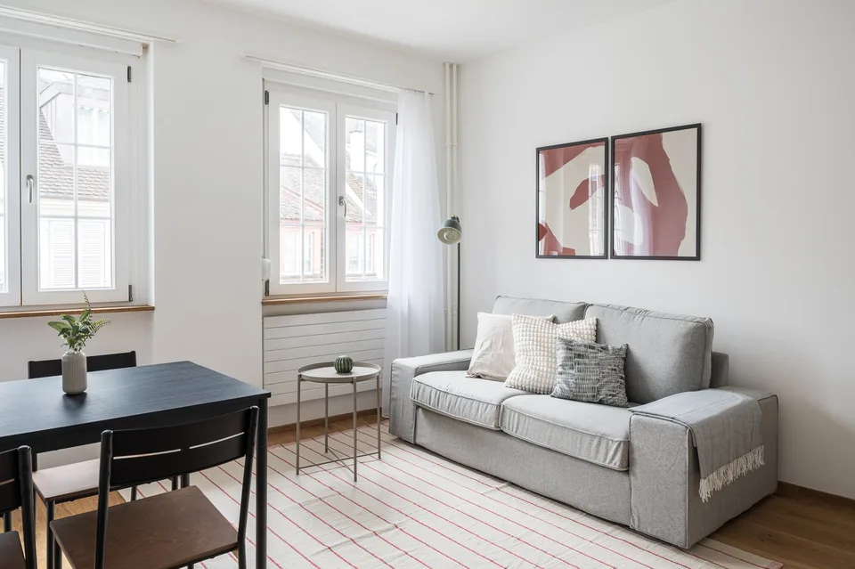 Charming 2.5-Room Apartment in Historic Basel Building