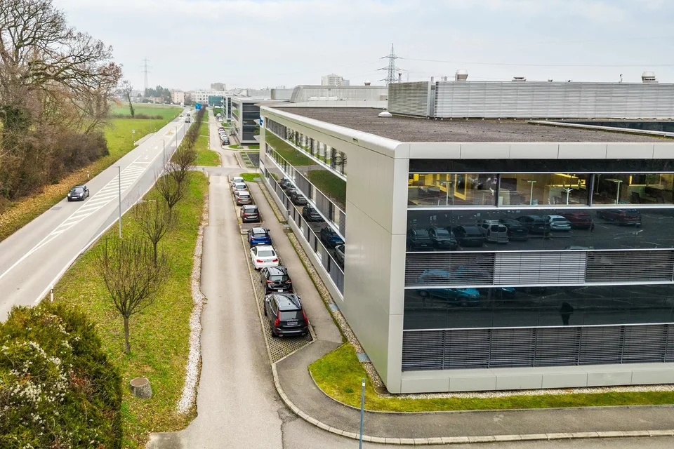 Büros im Terre-Bonne in Eysins - modernes und flexibles Gebäude