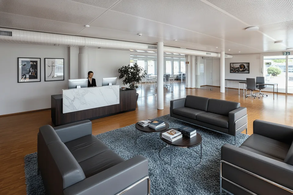 Büro oder Arztpraxis im Attikageschoss mit 163 m2 Terrasse